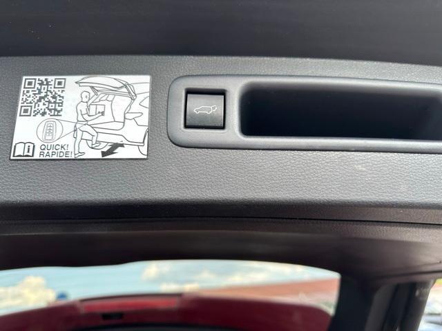Photo of 2024 Gray Toyota Highlander