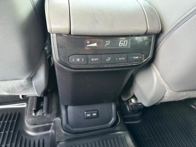 Photo of 2024 Gray Toyota Highlander