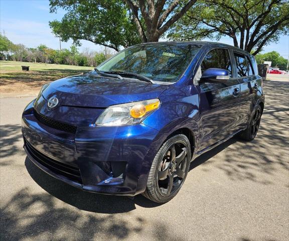 Photo of 2013 Silver Ignition Scion xD