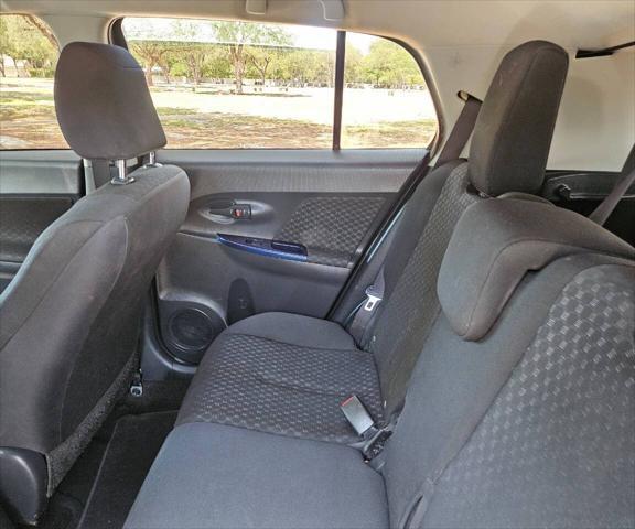 Photo of 2013 Silver Ignition Scion xD