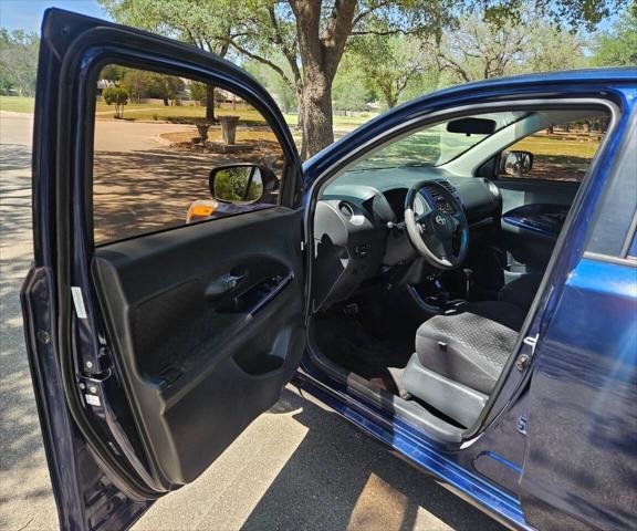 Photo of 2013 Silver Ignition Scion xD