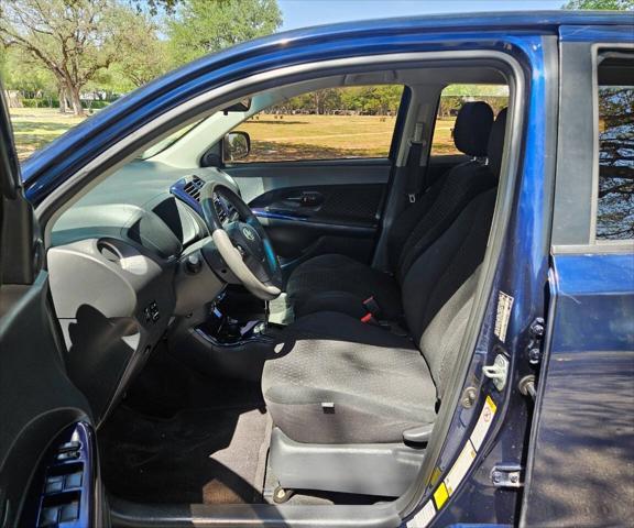 Photo of 2013 Silver Ignition Scion xD
