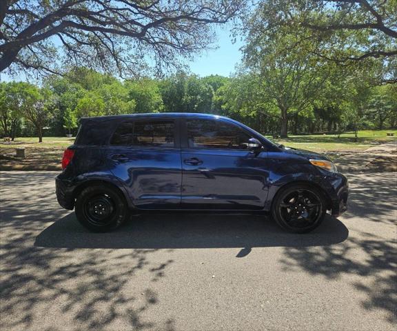 Photo of 2013 Silver Ignition Scion xD