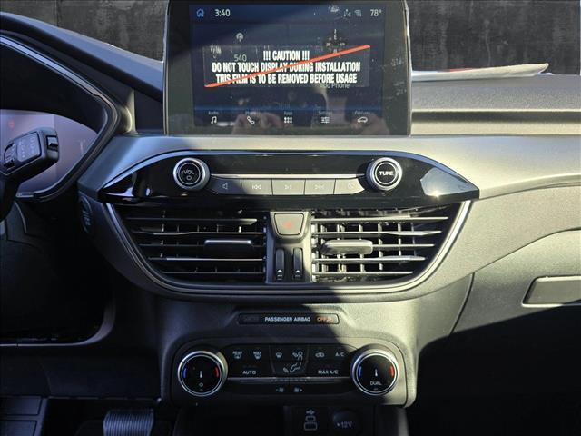 Photo of 2025 Carbonized Gray Metallic Ford Escape
