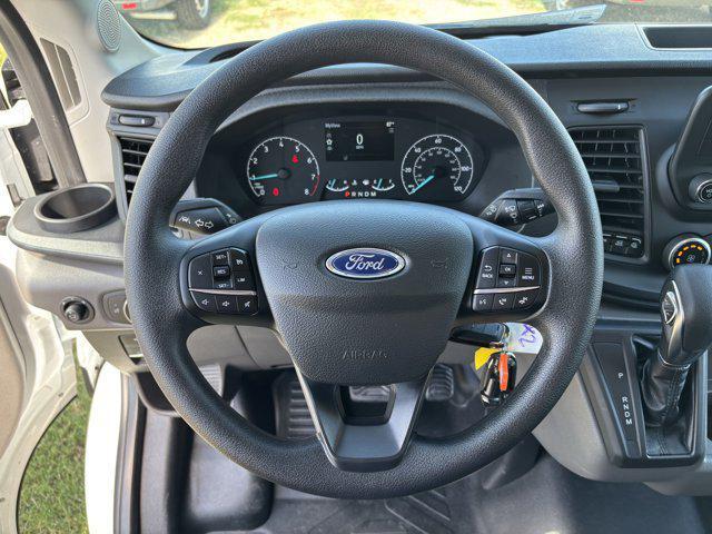 Photo of 2025 Oxford White Ford Transit-250