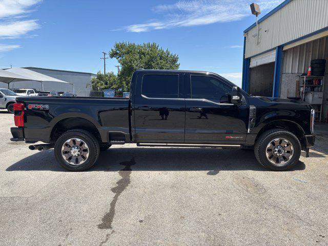 Photo of 2024 Agate Black Metallic Ford F-250