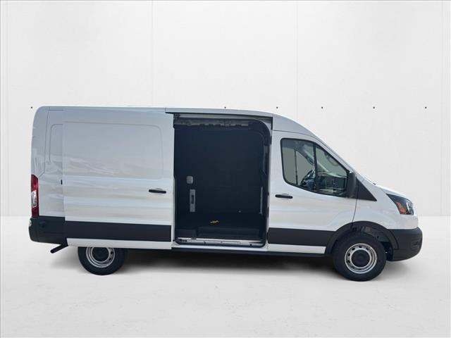 Photo of 2025 Oxford White Ford Transit-250