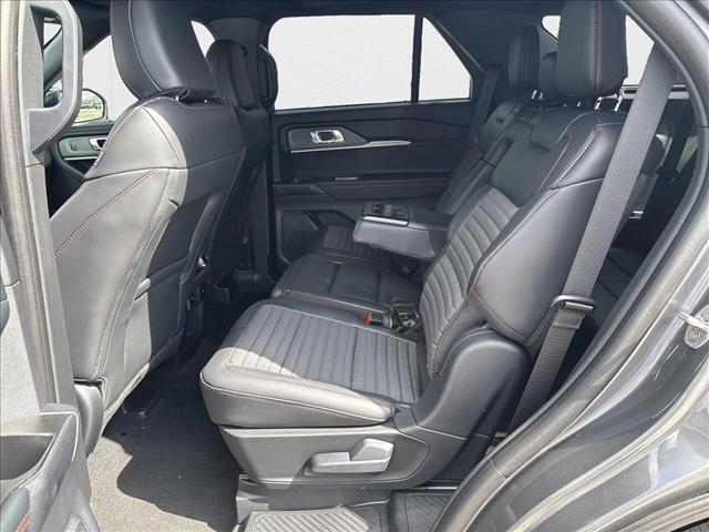 Photo of 2025 Carbonized Gray Metallic Ford Explorer