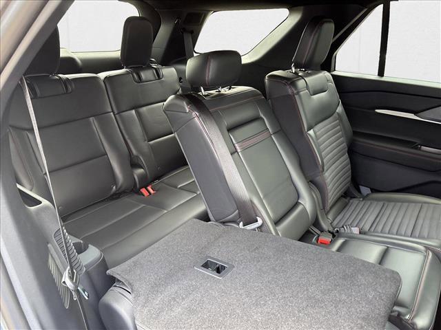 Photo of 2025 Carbonized Gray Metallic Ford Explorer