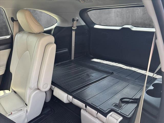 Photo of 2020 Opulent Amber Toyota Highlander