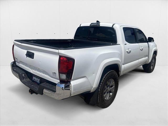 Photo of 2018 Super White Toyota Tacoma