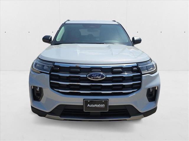 Photo of 2025 Space White Metallic Ford Explorer