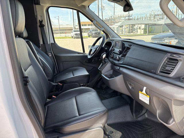 Photo of 2025 Oxford White Ford Transit-350