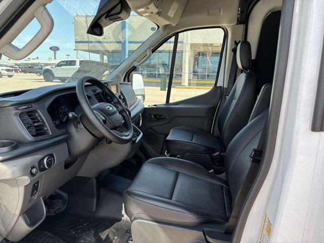 Photo of 2025 Oxford White Ford Transit-350