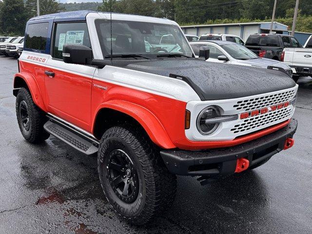 Photo of 2025 Oxford White Ford Bronco