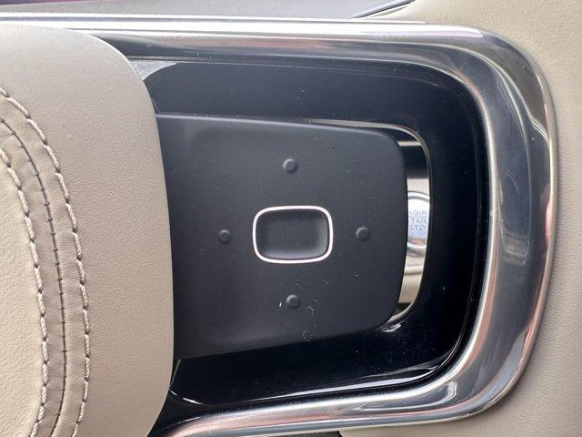 Photo of 2025 Infinite Black Metallic Lincoln Nautilus