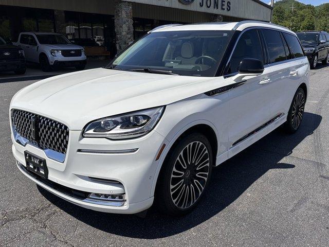 Photo of 2023 Pristine White Lincoln Aviator