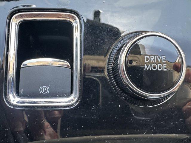 Photo of 2023 Pristine White Lincoln Aviator