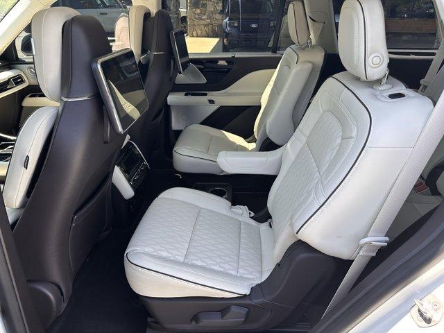 Photo of 2023 Pristine White Lincoln Aviator