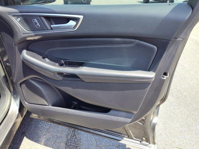Photo of 2019 Magnetic Metallic Ford Edge