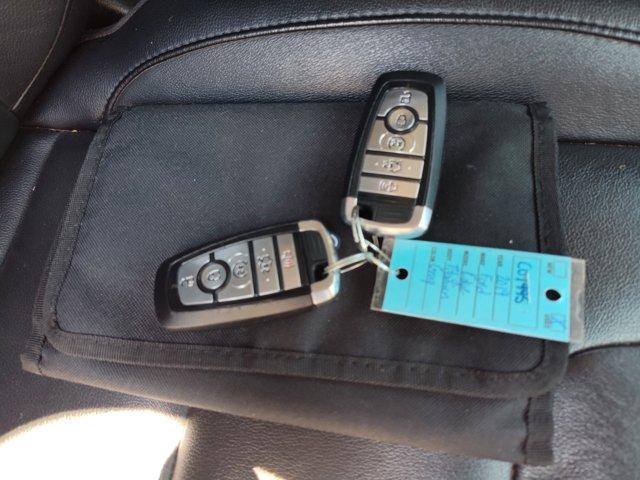 Photo of 2019 Magnetic Metallic Ford Edge