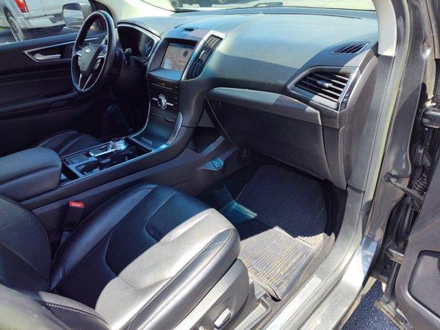 Photo of 2019 Magnetic Metallic Ford Edge