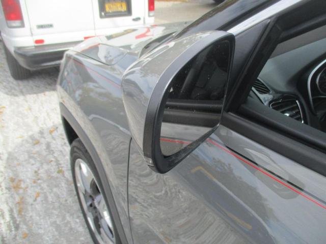 Photo of 2021 Gray Jeep Compass