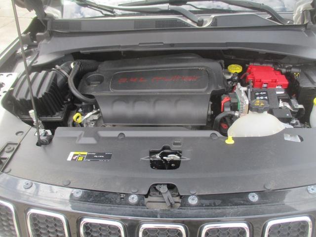 Photo of 2021 Gray Jeep Compass