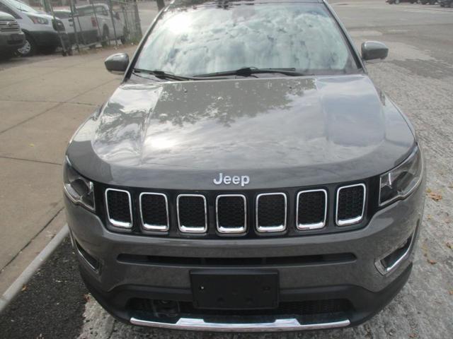 Photo of 2021 Gray Jeep Compass