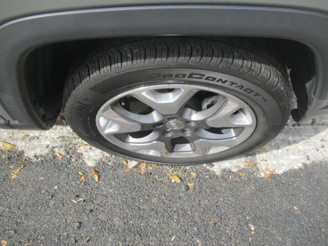 Photo of 2021 Gray Jeep Compass