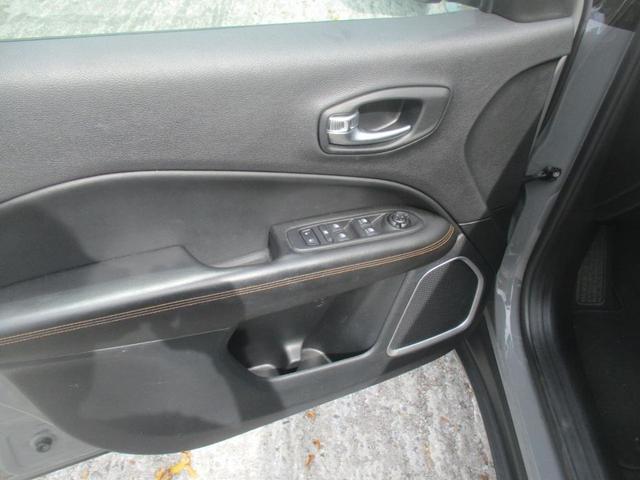 Photo of 2021 Gray Jeep Compass