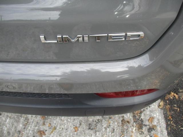 Photo of 2021 Gray Jeep Compass