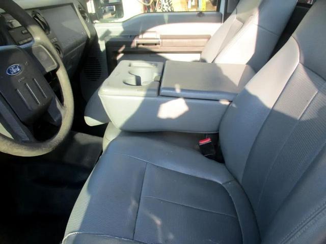 Photo of 2015 White Ford F-250