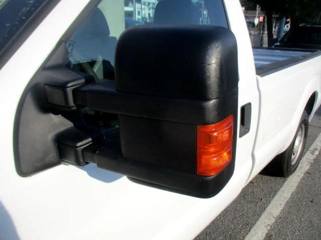 Photo of 2015 White Ford F-250