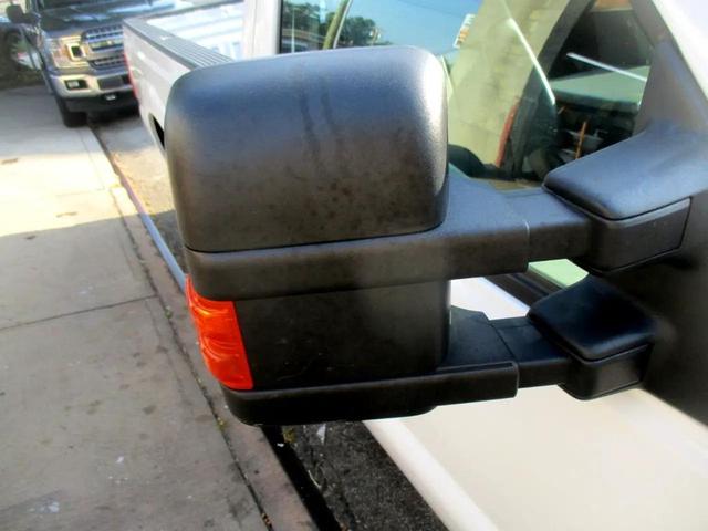 Photo of 2015 White Ford F-250