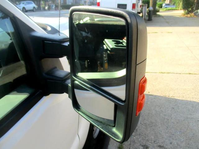 Photo of 2015 White Ford F-250