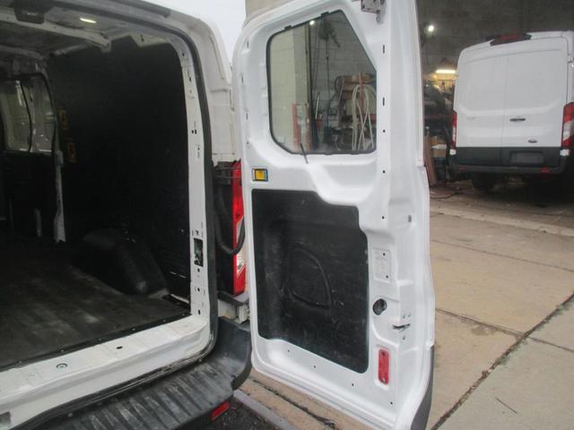 Photo of 2016 White Ford Transit-350