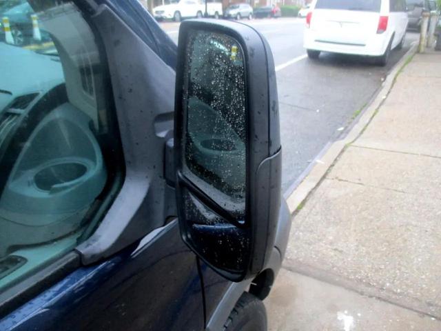 Photo of 2018 Blue Ford Transit-250