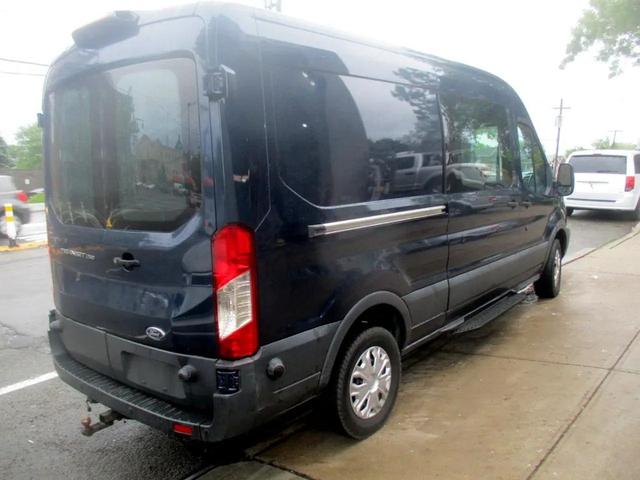 Photo of 2018 Blue Ford Transit-250