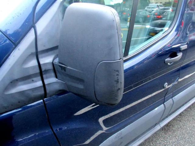 Photo of 2018 Blue Ford Transit-250