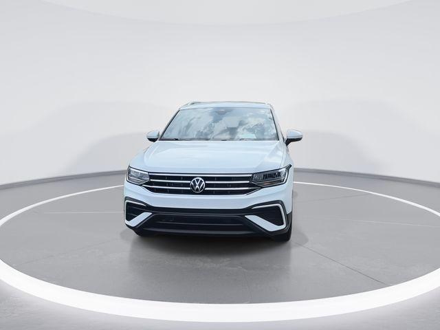 Photo of 2022 Pure White Volkswagen Tiguan