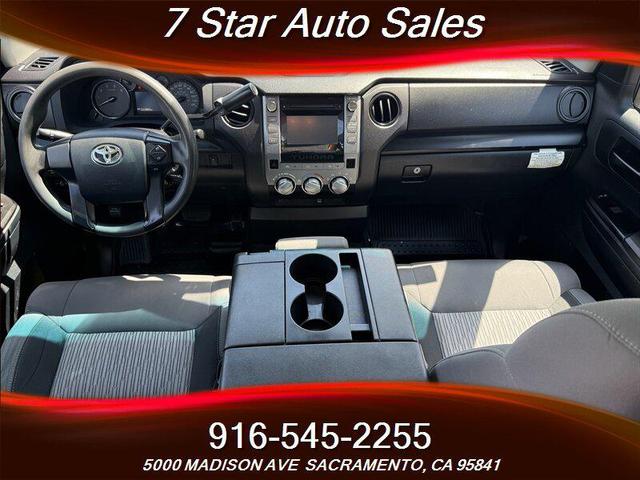 Photo of 2016 Super White Toyota Tundra