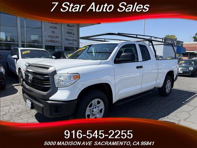 Photo of 2016 Super White Toyota Tundra