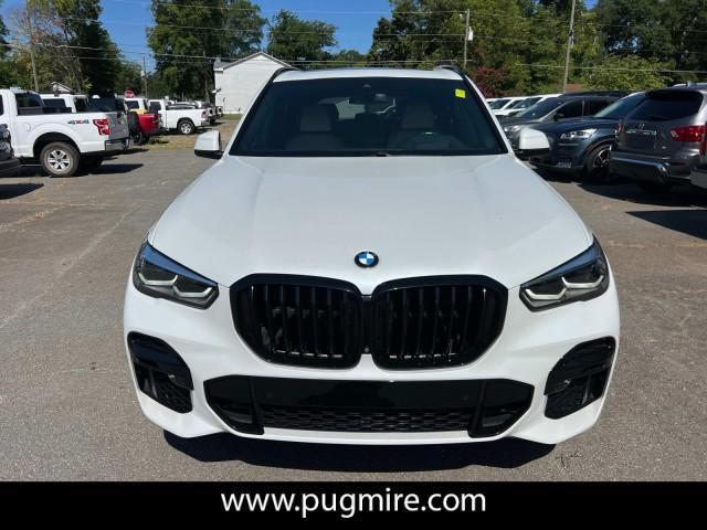 Photo of 2022 Mineral White Metallic BMW X5