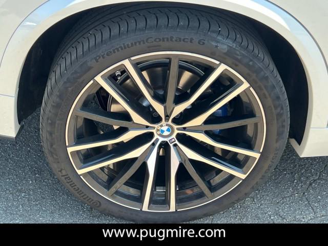 Photo of 2022 Mineral White Metallic BMW X5