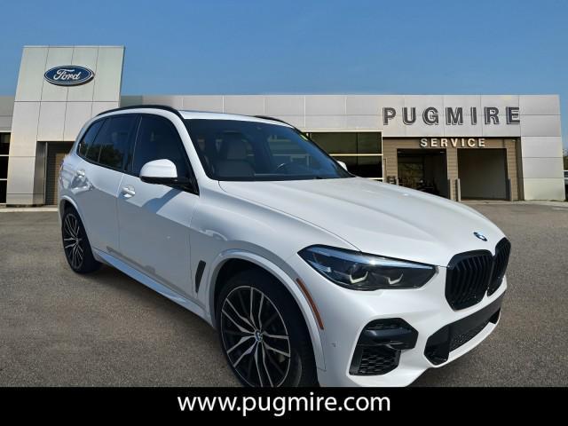 Photo of 2022 Mineral White Metallic BMW X5