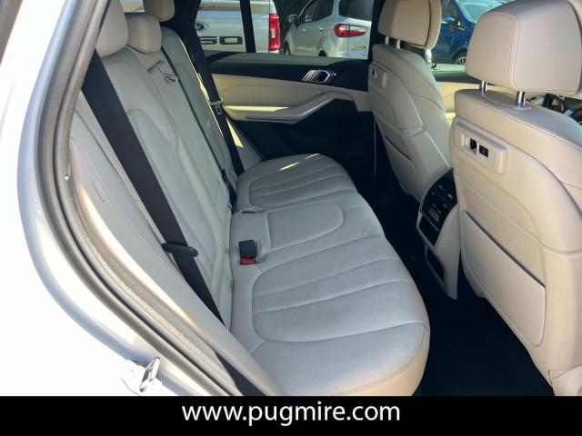 Photo of 2022 Mineral White Metallic BMW X5