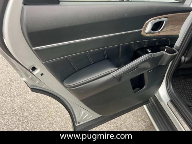Photo of 2021 Everlasting Silver Kia Sorento