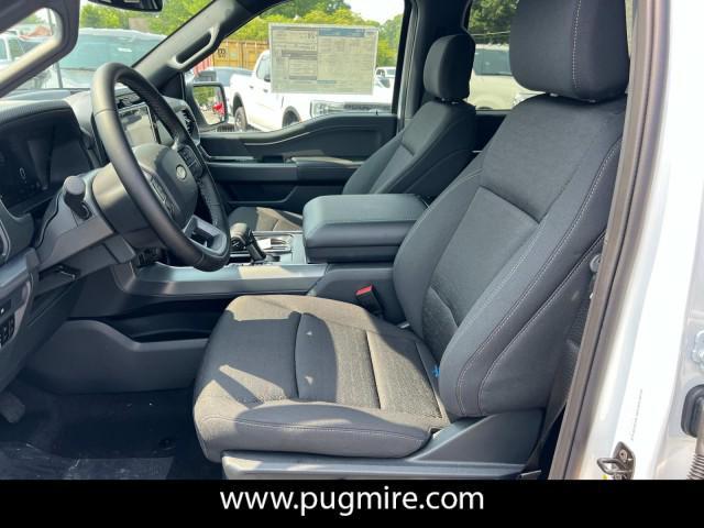 Photo of 2025 Oxford White Ford F-150