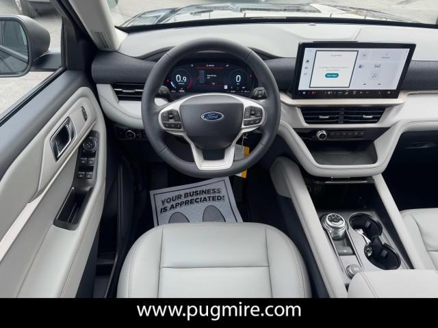 Photo of 2025 Agate Black Metallic Ford Explorer